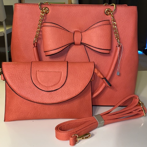 2 in 1 Purse. Coral with Bow. Gold Hardware. Straps included. Ruby Collection. - Picture 1 of 10